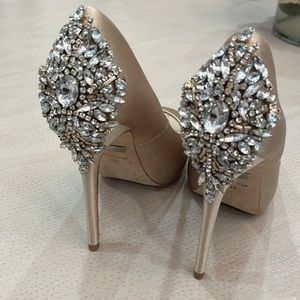 Like New Badgley Mischka Heels